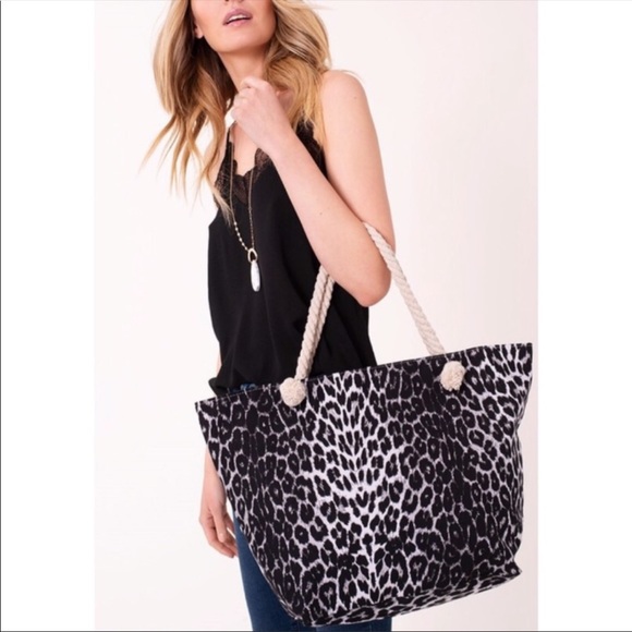 WON’T LAST! Leopard Print Tote - Picture 3 of 3